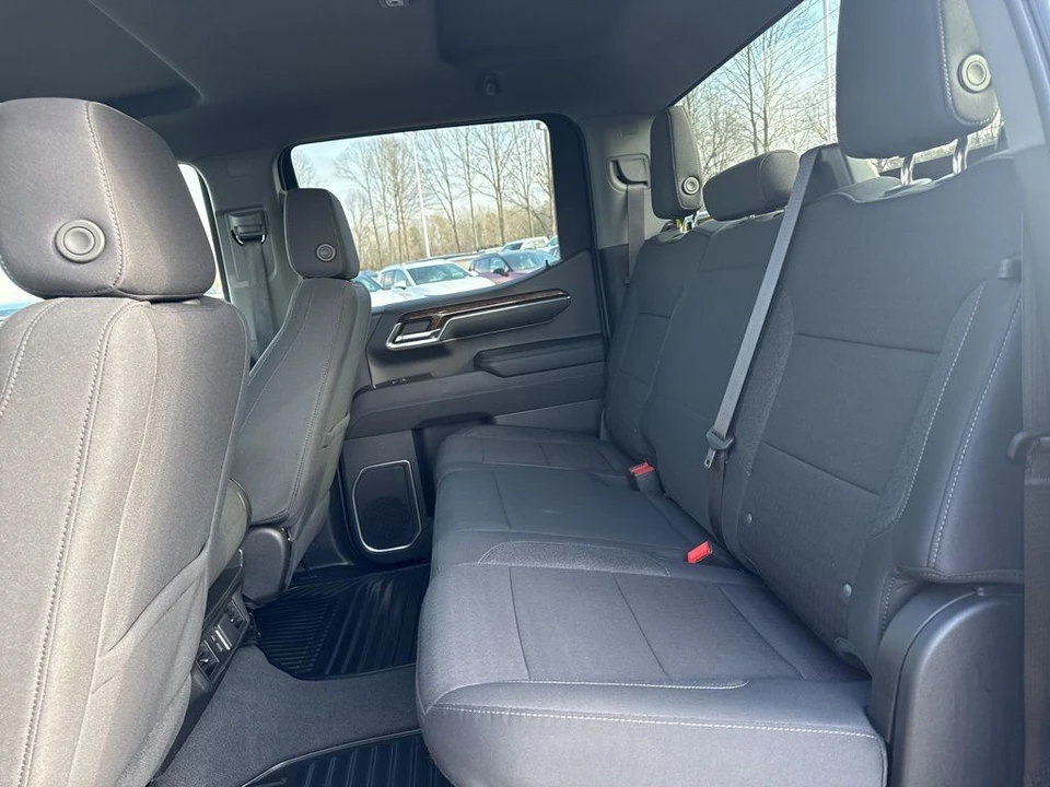 2024 GMC Sierra 5th Gen - Image 13 of 21
