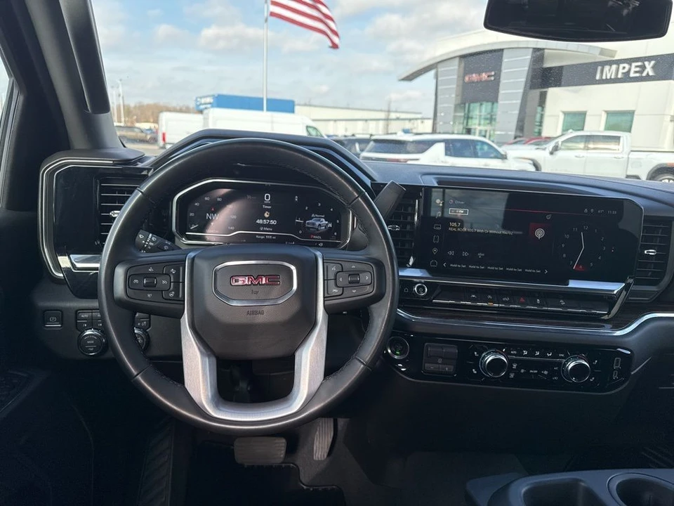 2024 GMC Sierra 5th Gen - Image 16 of 21