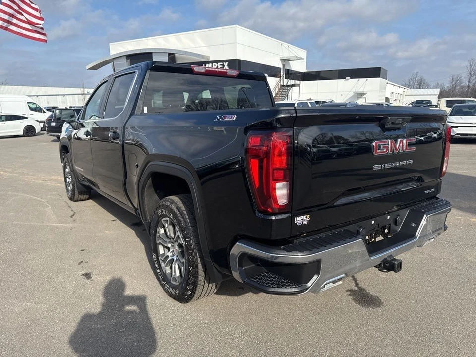 2024 GMC Sierra 5th Gen - Image 3 of 12
