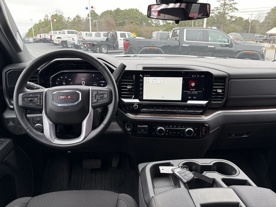 2024 GMC Sierra 5th Gen - Image 11 of 12