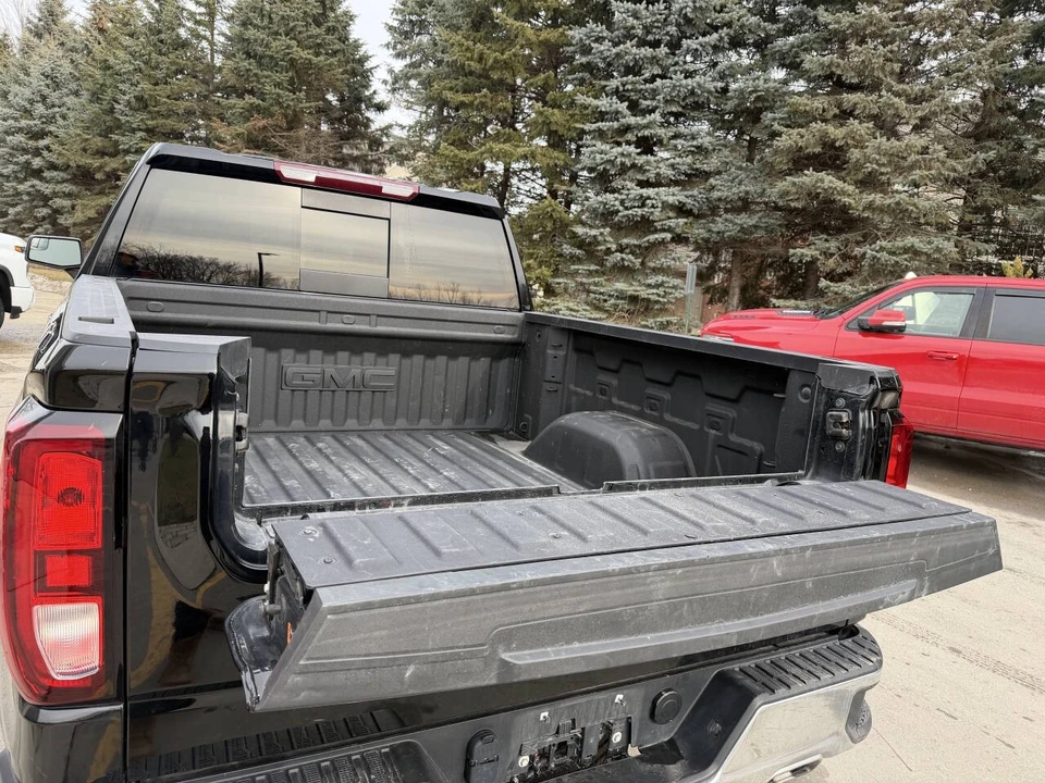 2024 GMC Sierra 5th Gen - Image 11 of 20