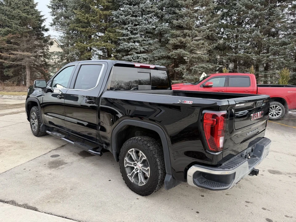 2024 GMC Sierra 5th Gen - Image 9 of 20