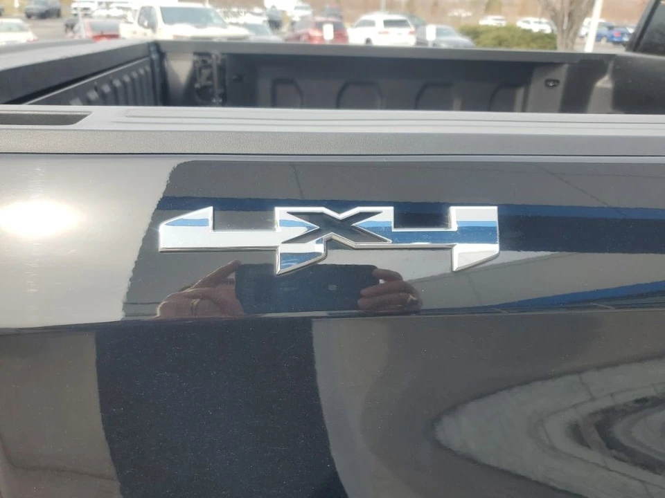 2024 GMC Sierra 5th Gen - Image 7 of 12
