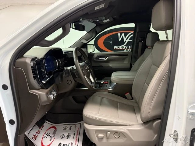 2024 GMC Sierra 5th Gen - Image 9 of 21