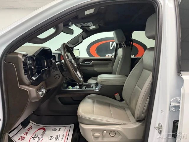 2024 GMC Sierra 5th Gen - Image 9 of 12