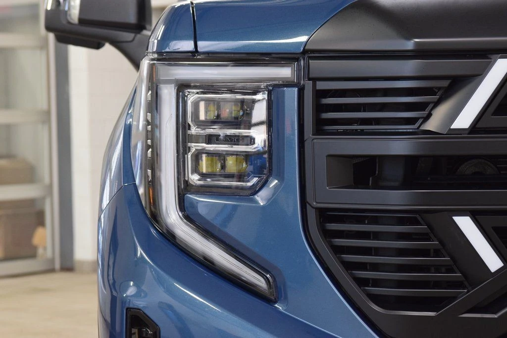 2024 GMC Sierra 5th Gen - Image 10 of 21