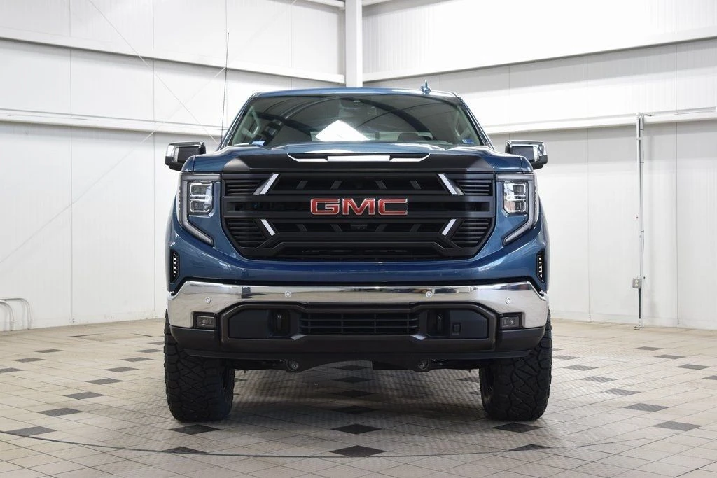 2024 GMC Sierra 5th Gen - Image 2 of 12