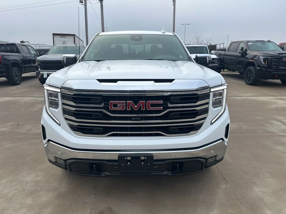 2024 GMC Sierra 5th Gen - Image 4 of 12