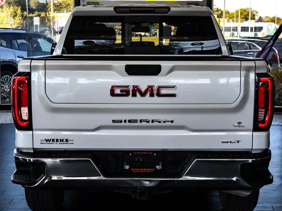 2024 GMC Sierra 5th Gen - Image 14 of 21