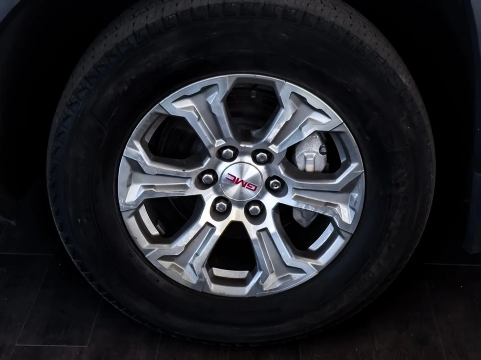 2024 GMC Sierra 5th Gen - Image 25 of 31