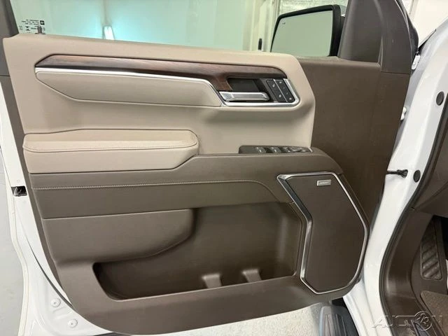 2024 GMC Sierra 5th Gen - Image 13 of 21
