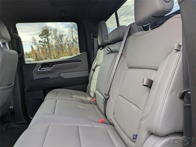 2024 GMC Sierra 5th Gen - Image 13 of 21