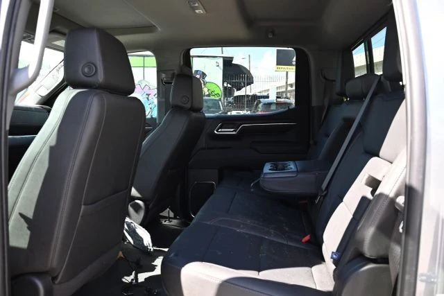 2024 GMC Sierra 5th Gen - Image 14 of 18