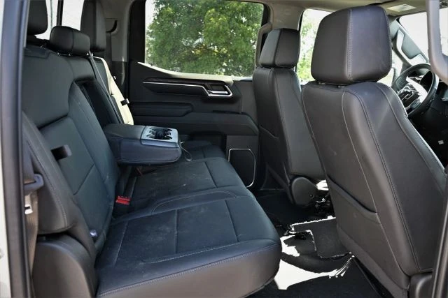 2024 GMC Sierra 5th Gen - Image 15 of 18