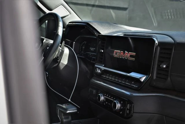 2024 GMC Sierra 5th Gen - Image 12 of 21
