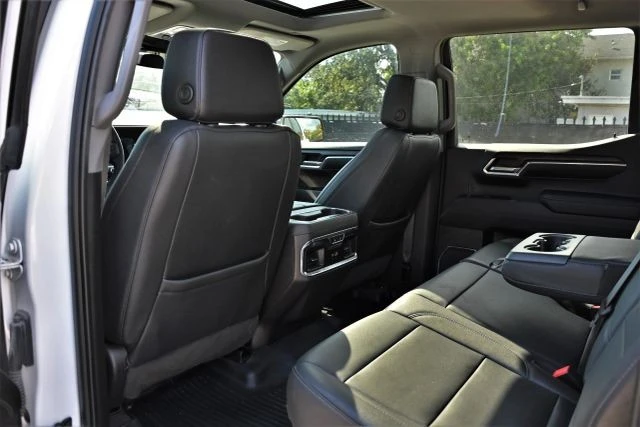2024 GMC Sierra 5th Gen - Image 19 of 21