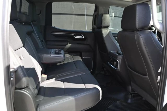 2024 GMC Sierra 5th Gen - Image 17 of 21