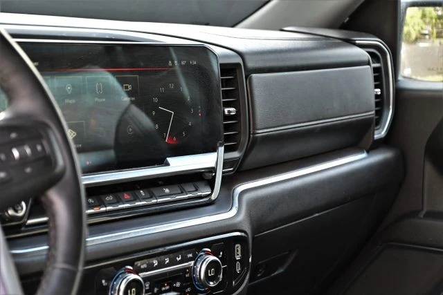 2024 GMC Sierra 5th Gen - Image 15 of 21
