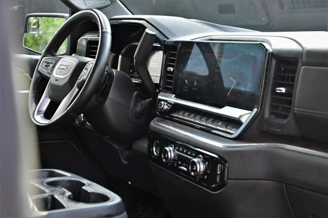 2024 GMC Sierra 5th Gen - Image 16 of 21