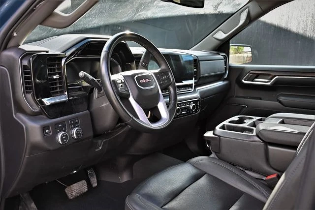 2024 GMC Sierra 5th Gen - Image 17 of 21