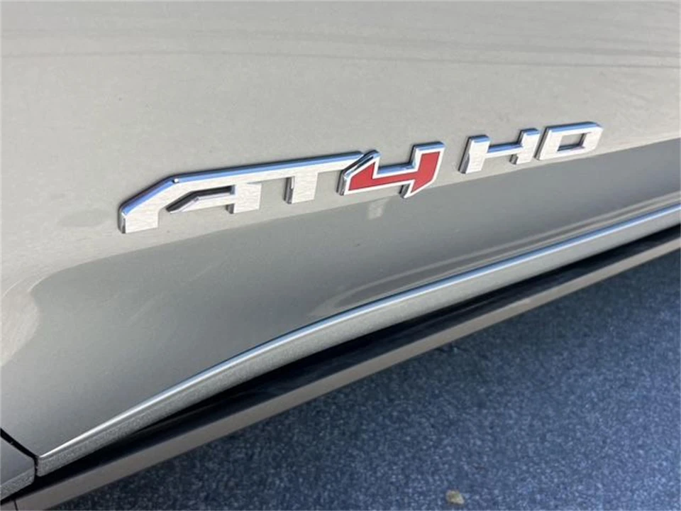 2024 GMC Sierra 5th Gen - Image 17 of 20