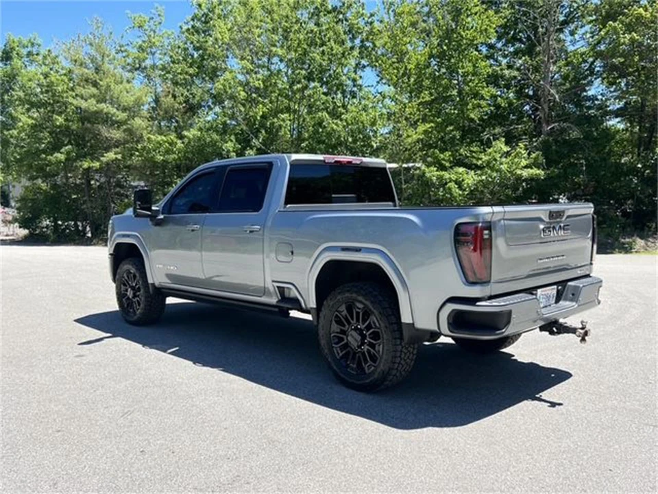 2024 GMC Sierra 5th Gen - Image 4 of 20