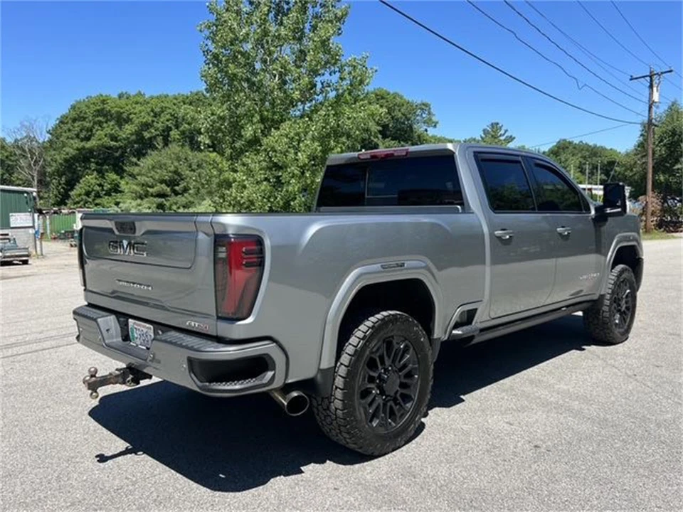 2024 GMC Sierra 5th Gen - Image 9 of 20