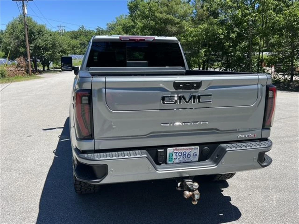 2024 GMC Sierra 5th Gen - Image 5 of 20