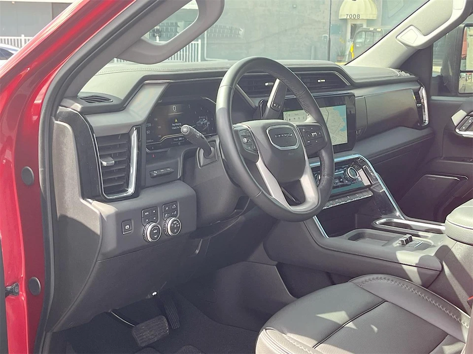 2024 GMC Sierra 5th Gen - Image 9 of 31