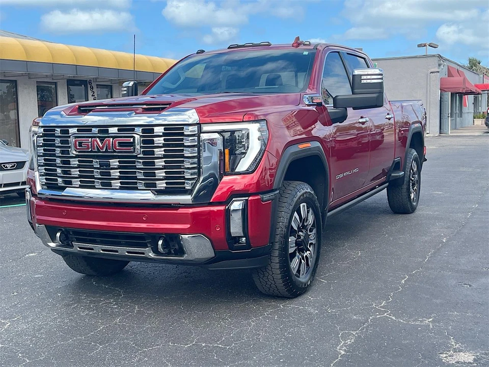 2024 GMC Sierra 5th Gen - Image 3 of 31