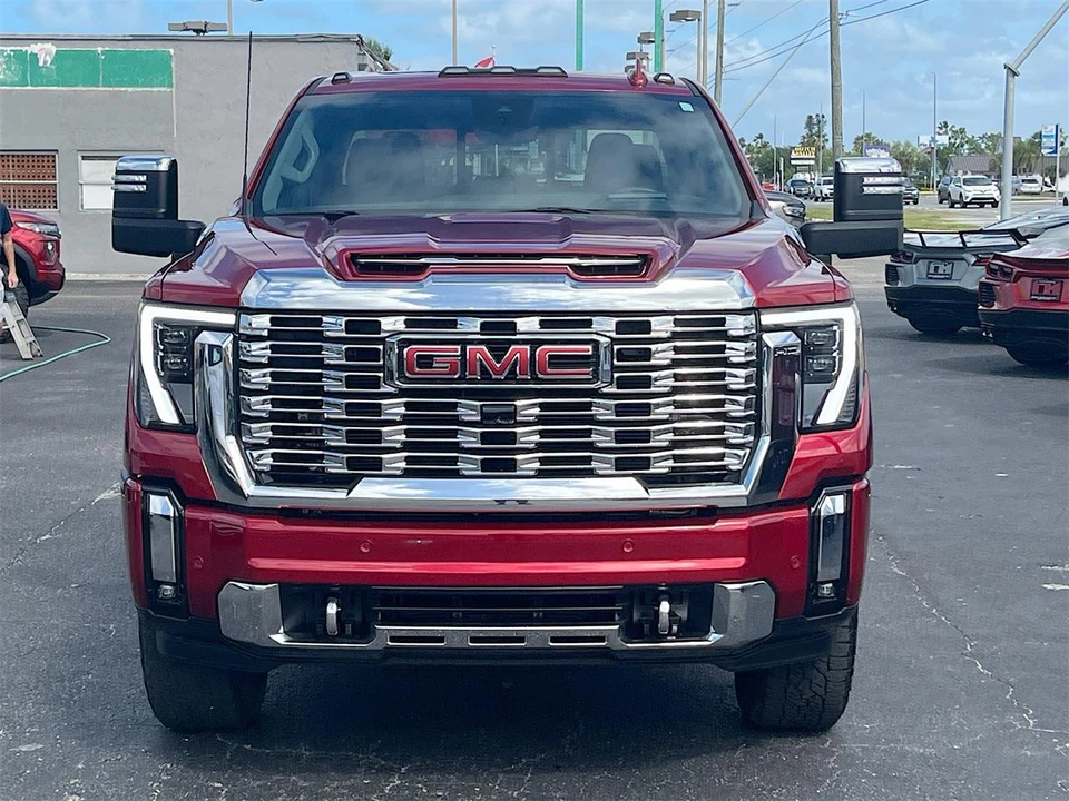 2024 GMC Sierra 5th Gen - Image 2 of 31