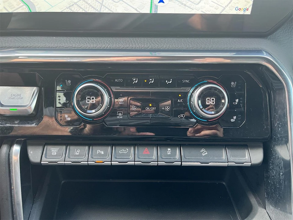 2024 GMC Sierra 5th Gen - Image 21 of 31