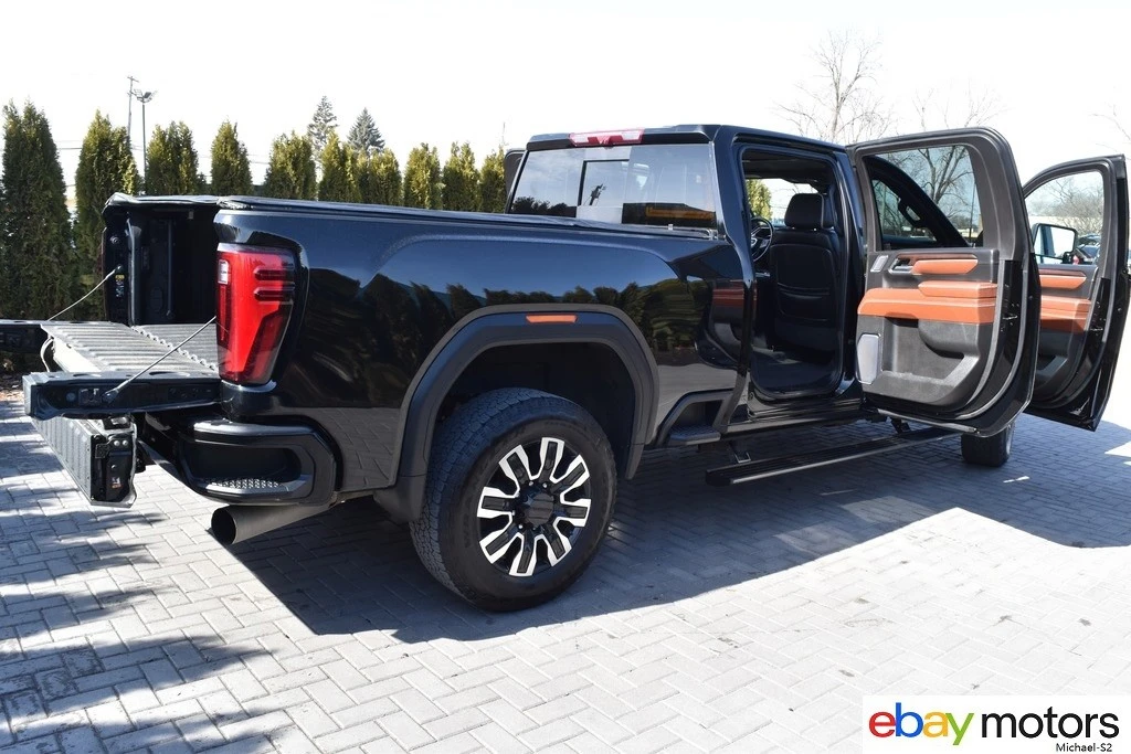 2024 GMC Sierra 5th Gen - Image 18 of 21
