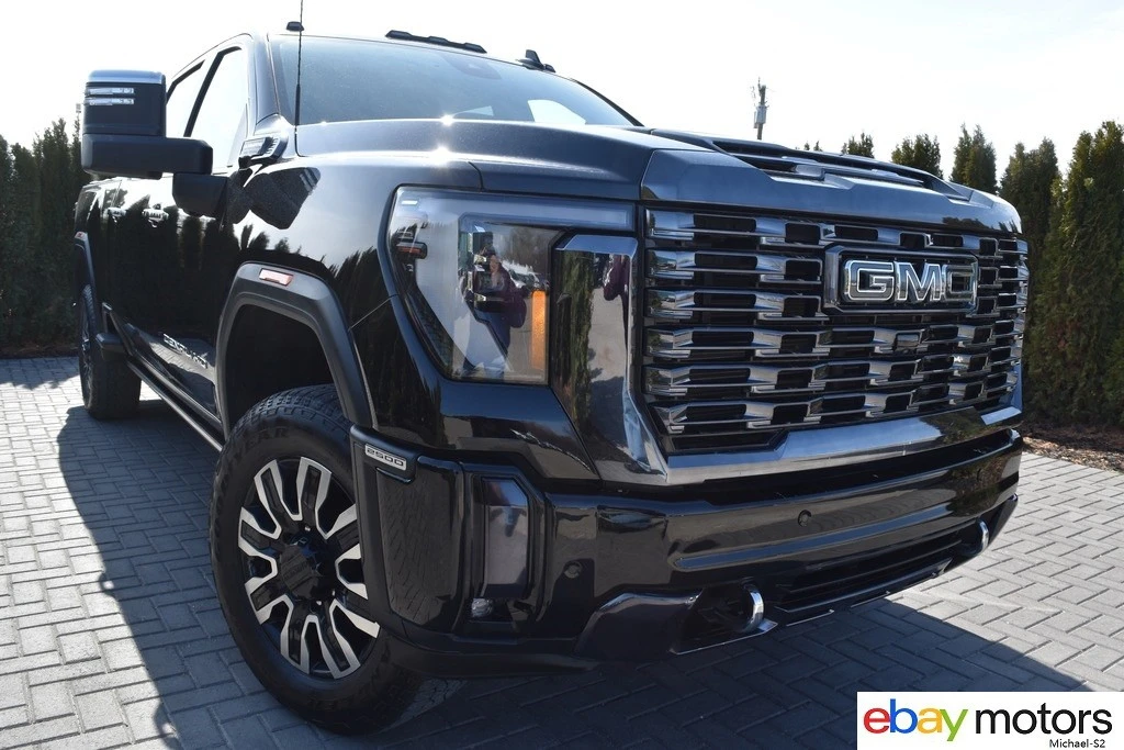 2024 GMC Sierra 5th Gen - Image 2 of 21