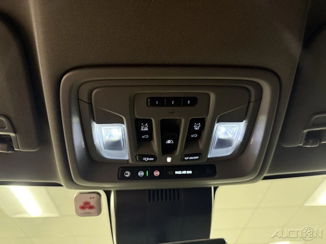 2024 GMC Sierra Heavy Duty 5th Gen - Image 18 of 19