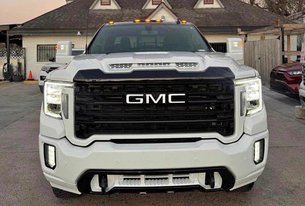2024 GMC Sierra 5th Gen - Image 4 of 10