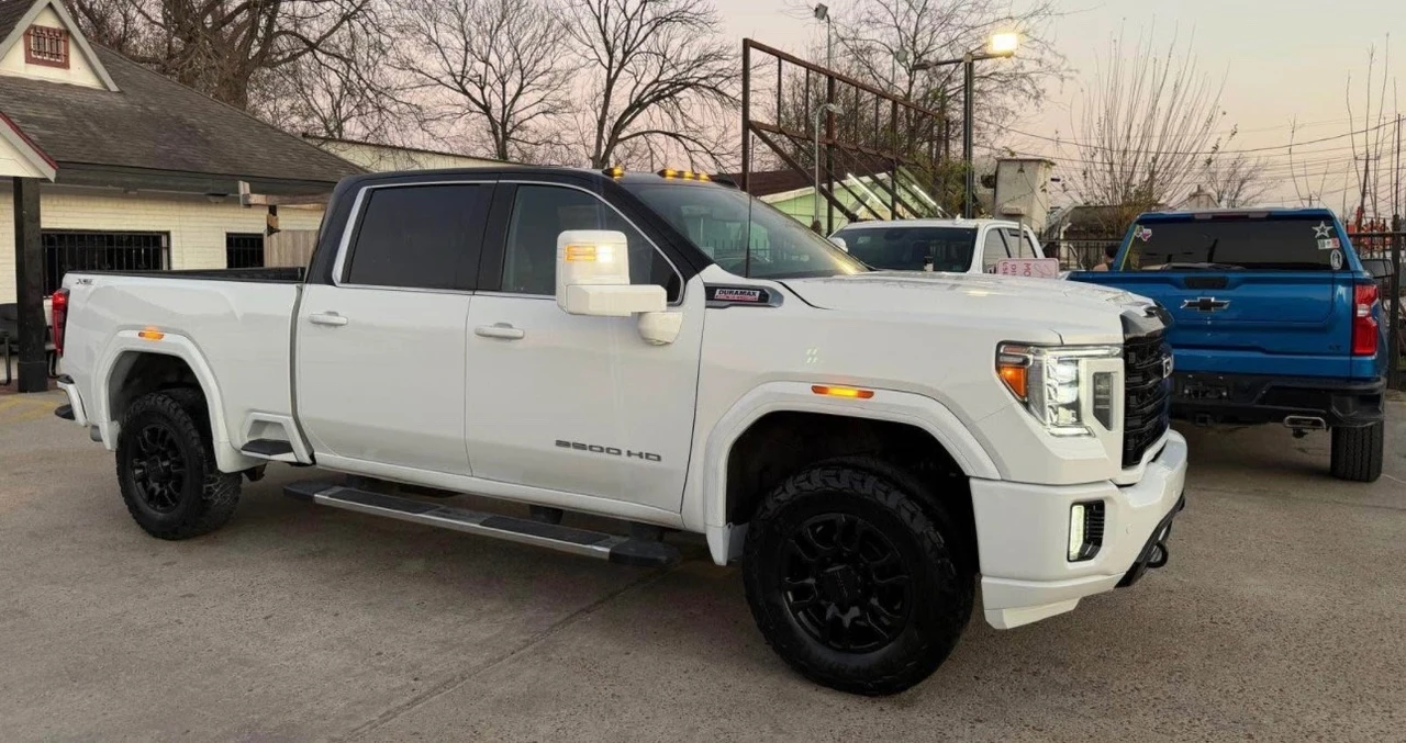2024 GMC Sierra 5th Gen - Image 2 of 10