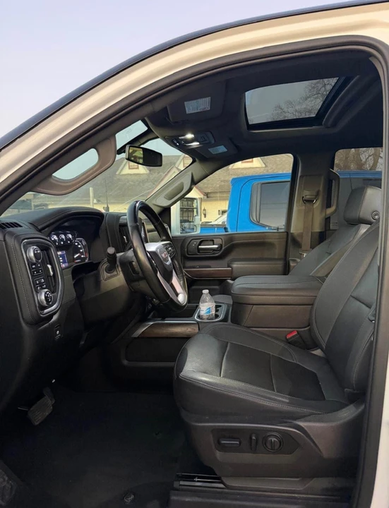 2024 GMC Sierra 5th Gen - Image 9 of 10