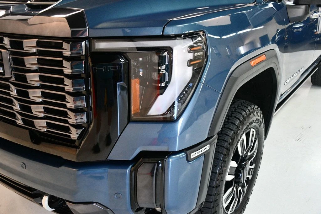 2024 GMC Sierra 5th Gen - Image 11 of 12