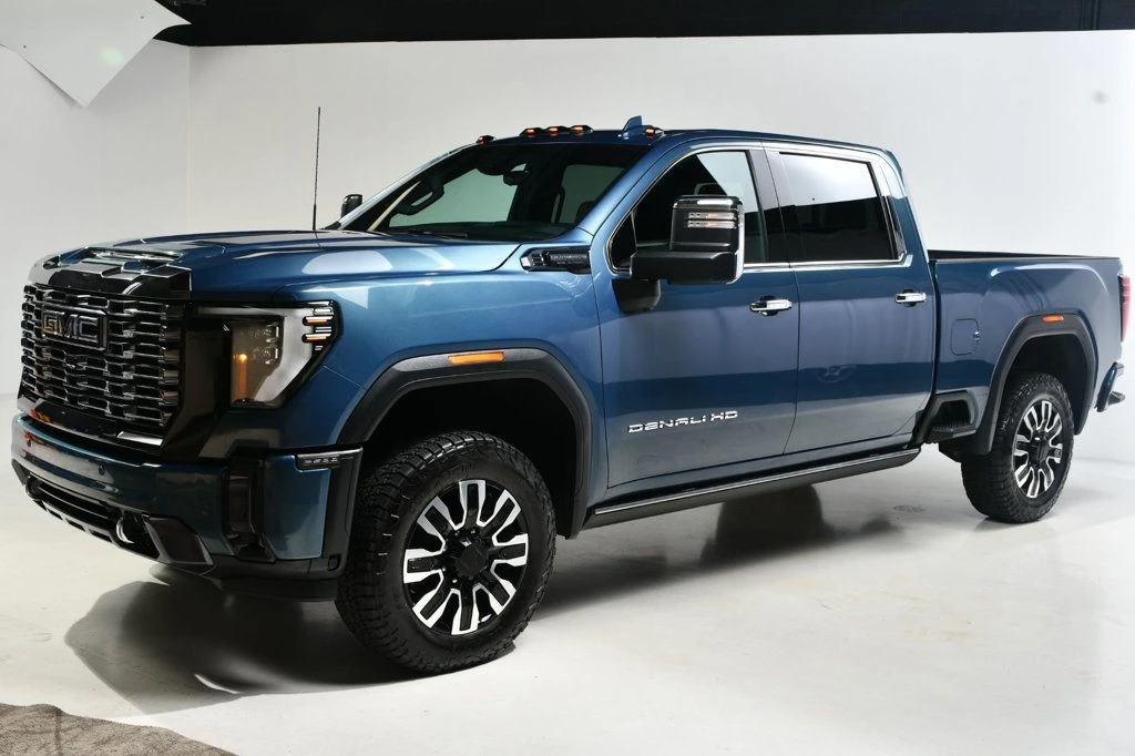 2024 GMC Sierra 5th Gen - Image 2 of 12