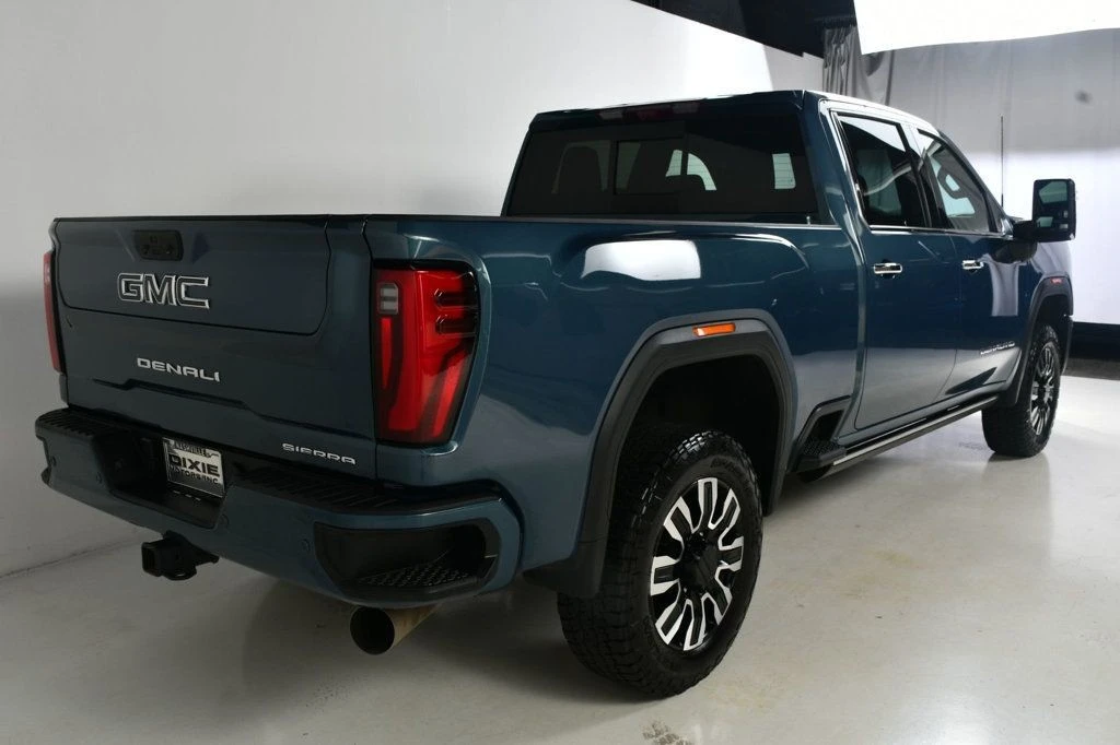 2024 GMC Sierra 5th Gen - Image 9 of 12