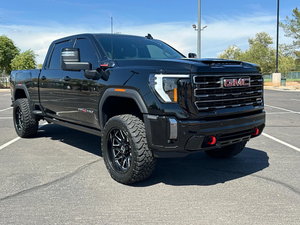 2024 GMC Sierra Heavy Duty 5th Gen - Image 10 of 31