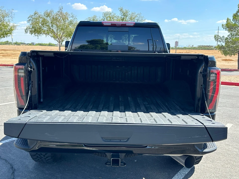 2024 GMC Sierra Heavy Duty 5th Gen - Image 21 of 31