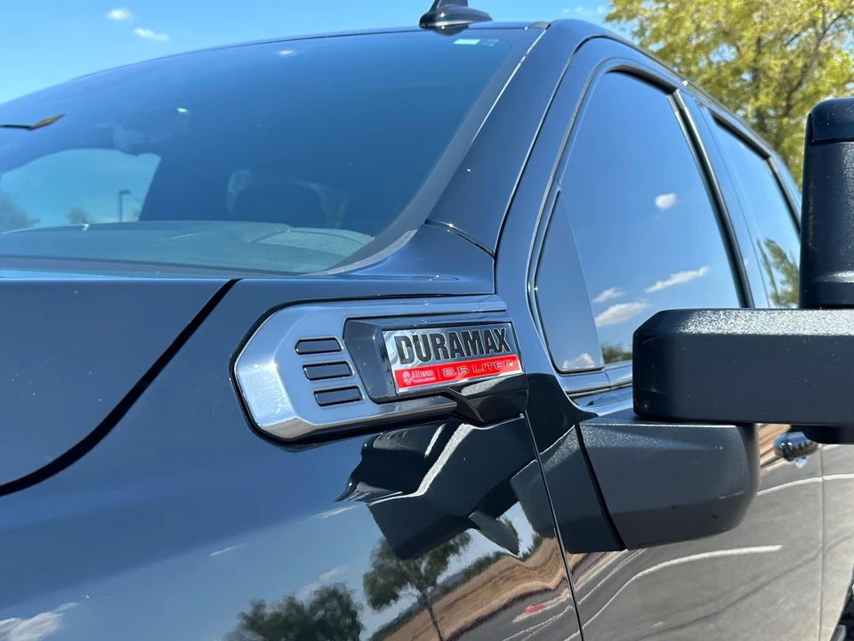 2024 GMC Sierra Heavy Duty 5th Gen - Image 15 of 31