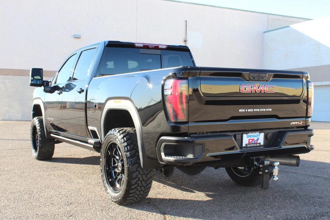 2024 GMC Sierra Heavy Duty 5th Gen - Image 8 of 31
