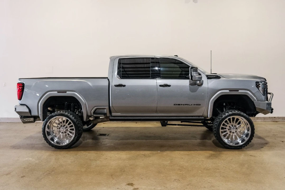 2024 GMC Sierra 5th Gen - Image 6 of 12