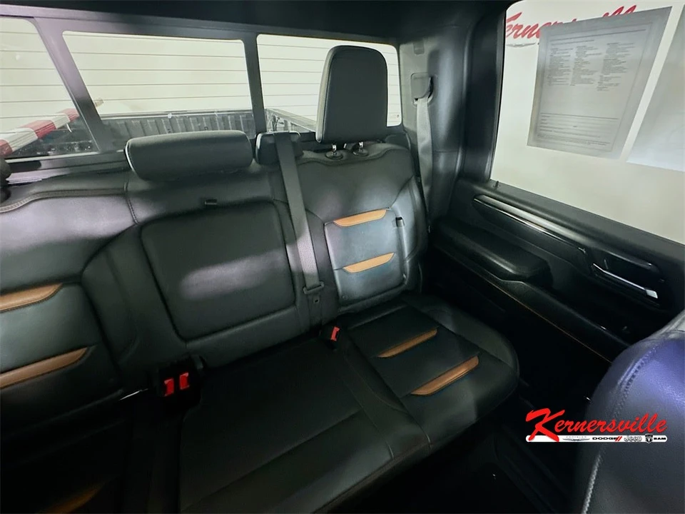 2024 GMC Sierra 5th Gen - Image 14 of 21