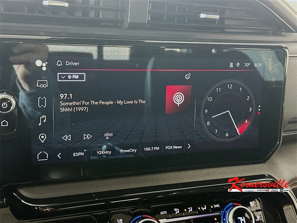 2024 GMC Sierra 5th Gen - Image 17 of 21