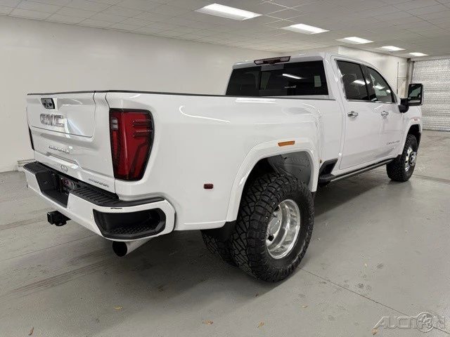 2024 GMC Sierra Heavy Duty 5th Gen - Image 5 of 20