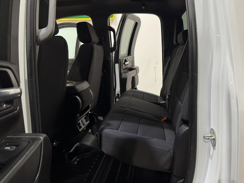 2024 GMC Sierra 5th Gen - Image 19 of 21